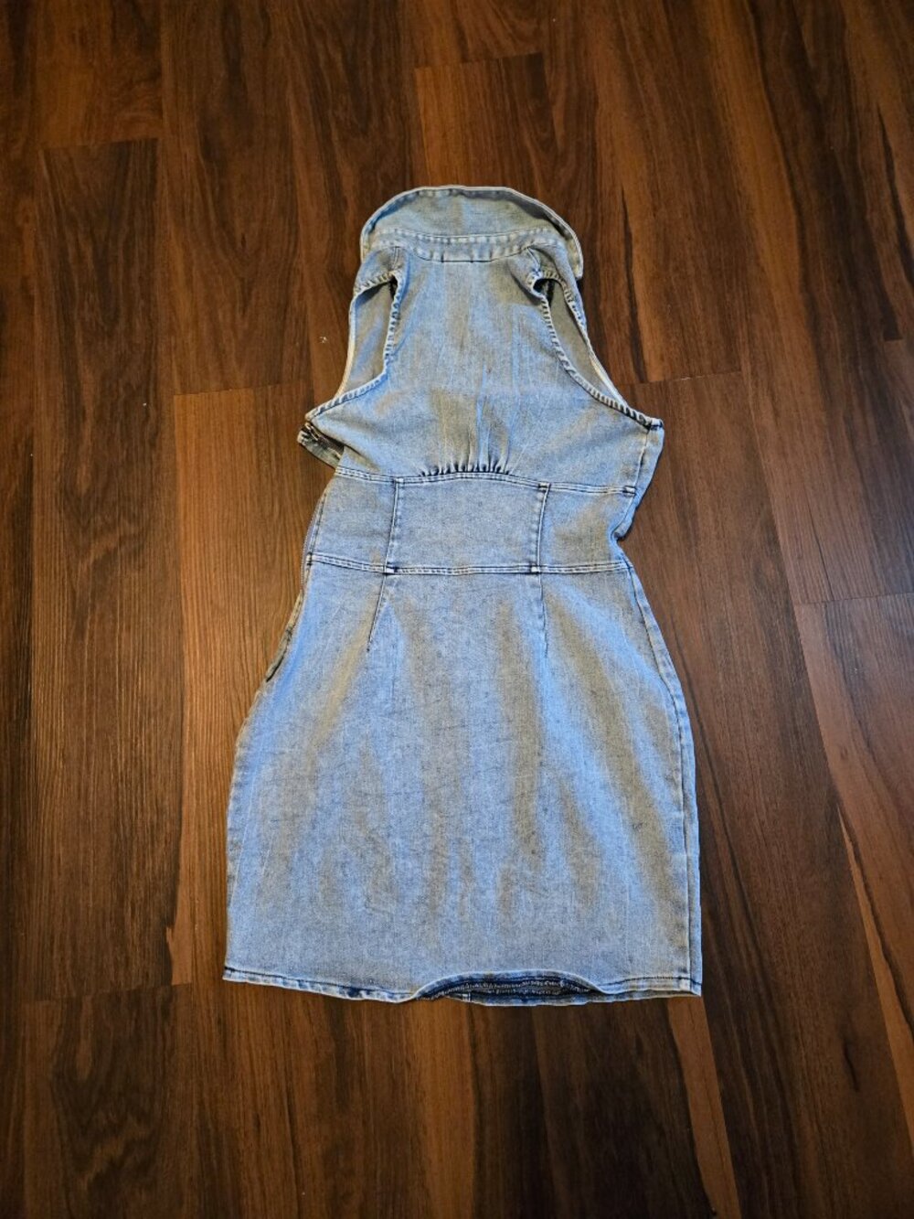 Dress - Picture 3 of 3